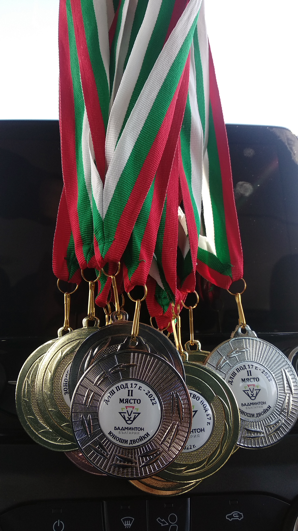 medali badminton