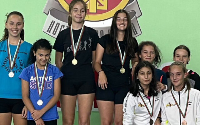 медали от състезания по бадминтон в България